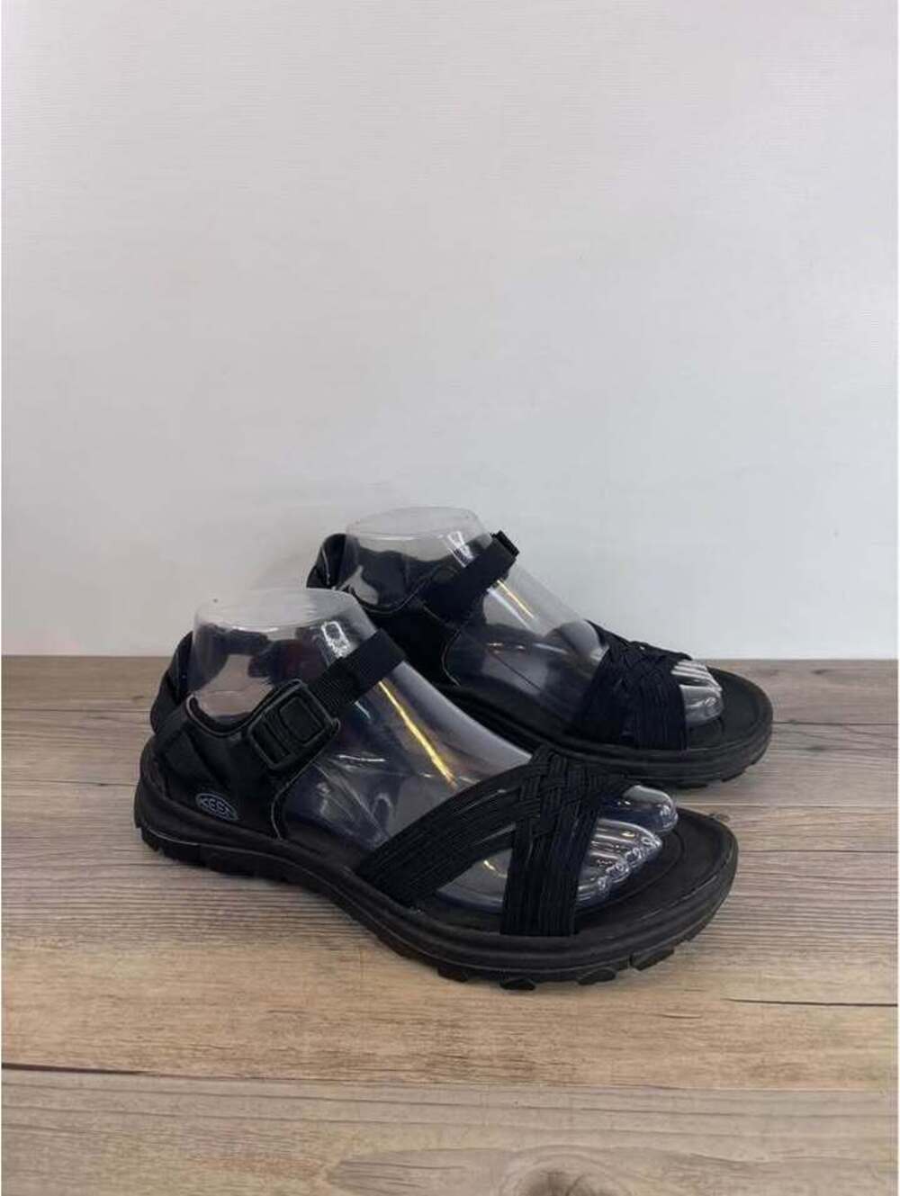 KEEN Womens Size 8 Bali Strap Open Toe Hiking Water Sandals Black Strappy - Picture 2 of 5